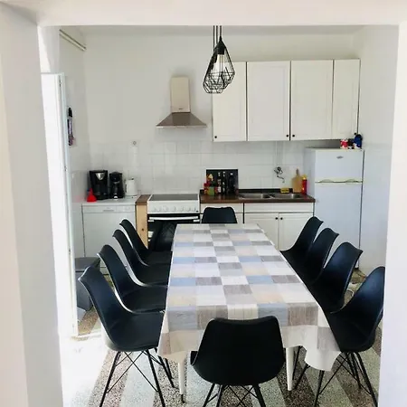 Anela דירה *